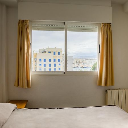 Apartamentos Turisticos Biarritz - Bloque I Гандия Экстерьер фото