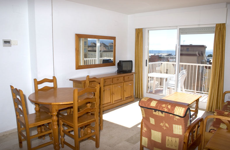 Apartamentos Turisticos Biarritz - Bloque I Гандия Экстерьер фото