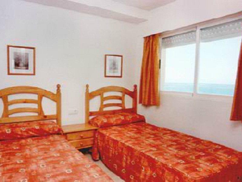 Apartamentos Turisticos Biarritz - Bloque I Гандия Экстерьер фото