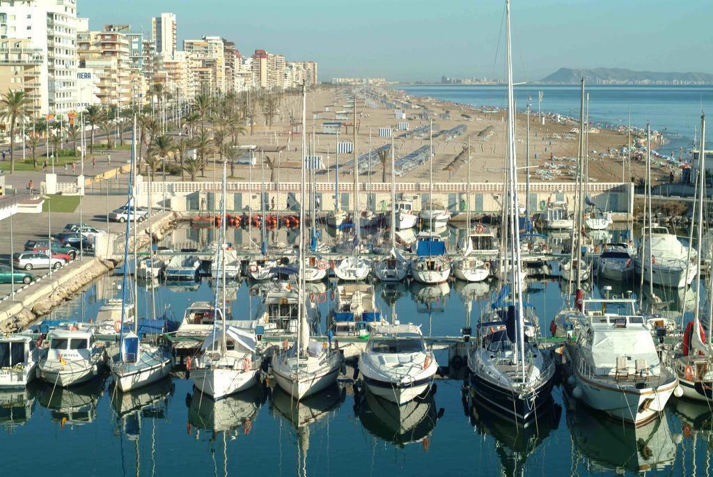 Apartamentos Turisticos Biarritz - Bloque I Гандия Экстерьер фото