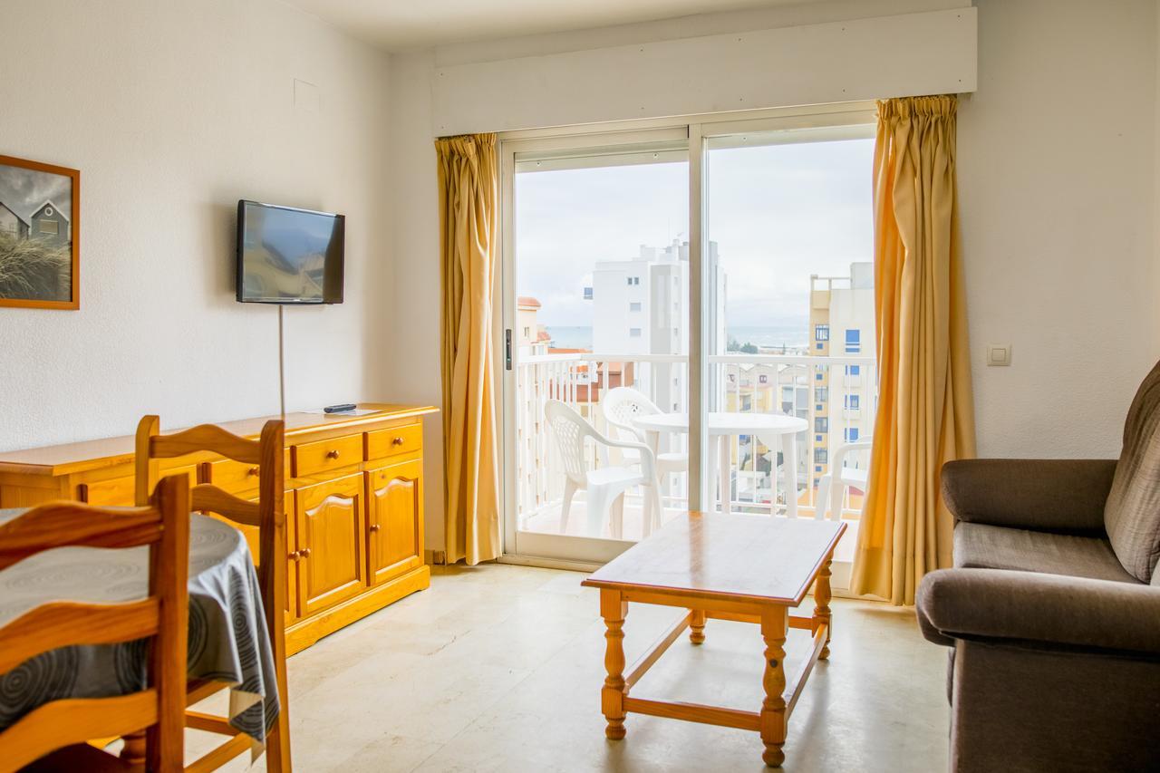 Apartamentos Turisticos Biarritz - Bloque I Гандия Экстерьер фото