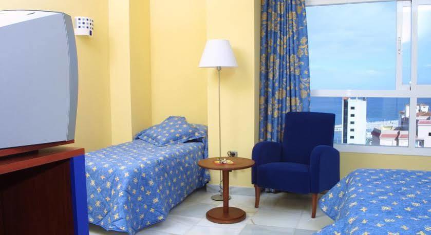 Apartamentos Turisticos Biarritz - Bloque I Гандия Экстерьер фото