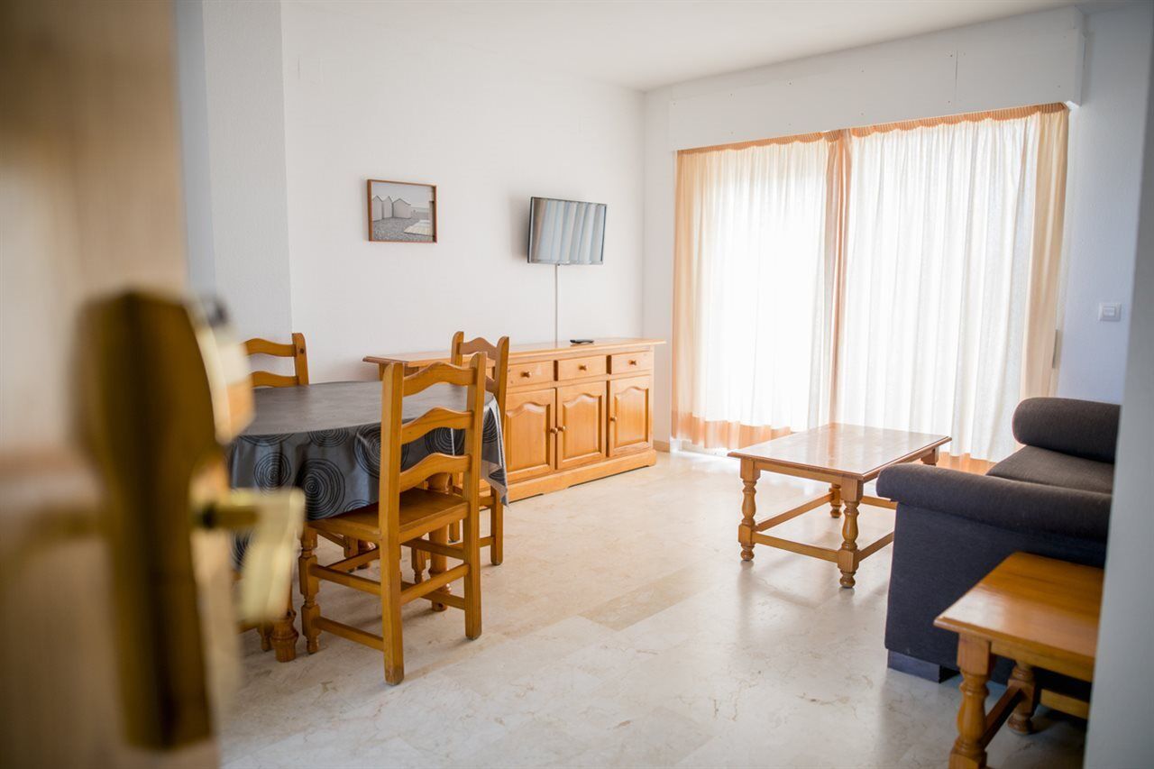 Apartamentos Turisticos Biarritz - Bloque I Гандия Экстерьер фото